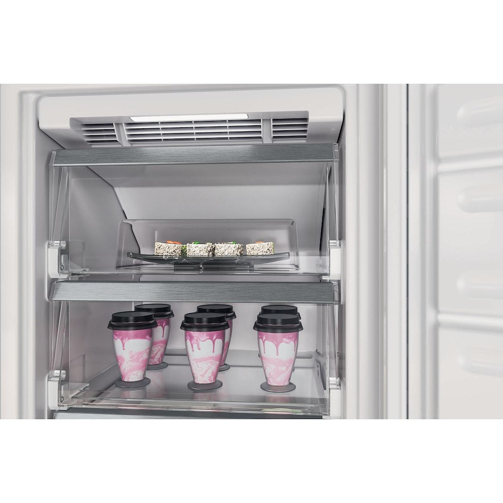 Whirlpool WHSD18F023C1 Integrated Upright Freezer - White