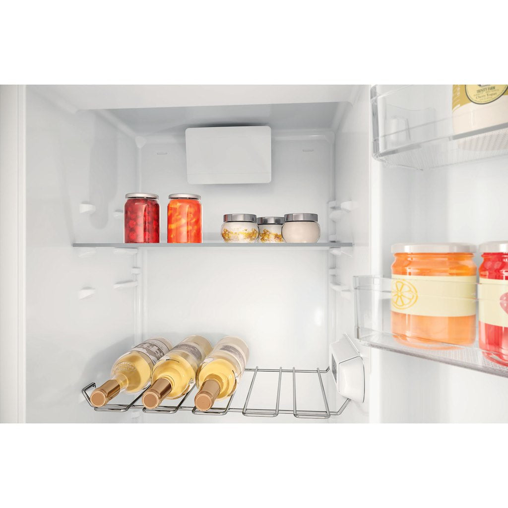Hotpoint HTSD18A011A1 Integrated Fridge